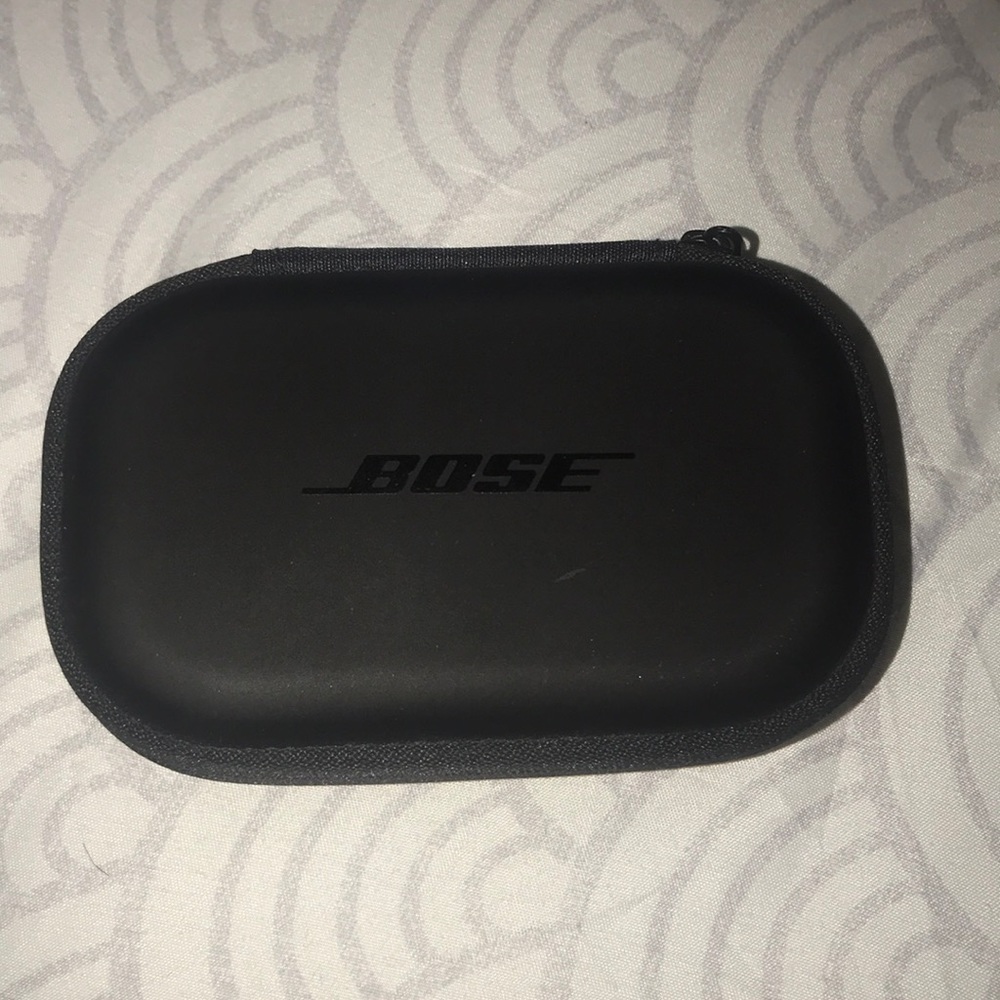 bose earbuds with charging case